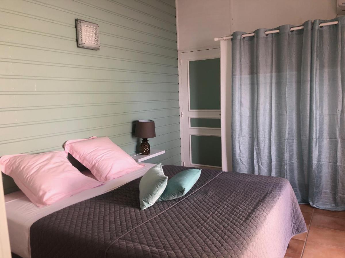 サン・フランソワ Desir Tropical Bed & Breakfast エクステリア 写真